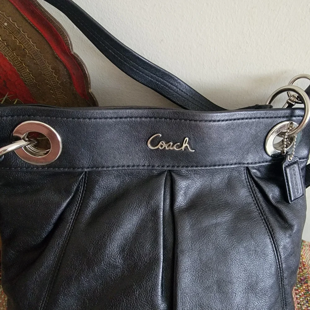 Coach Black Leather Satchel Bag Shoulder Crossbody Bag Convertible Purse